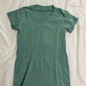 Lululemon Athletica Green Fitted Short Sleeve T-Shirt